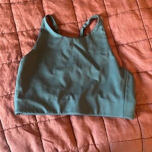 Girlfriend Collective medium cross back sports bra